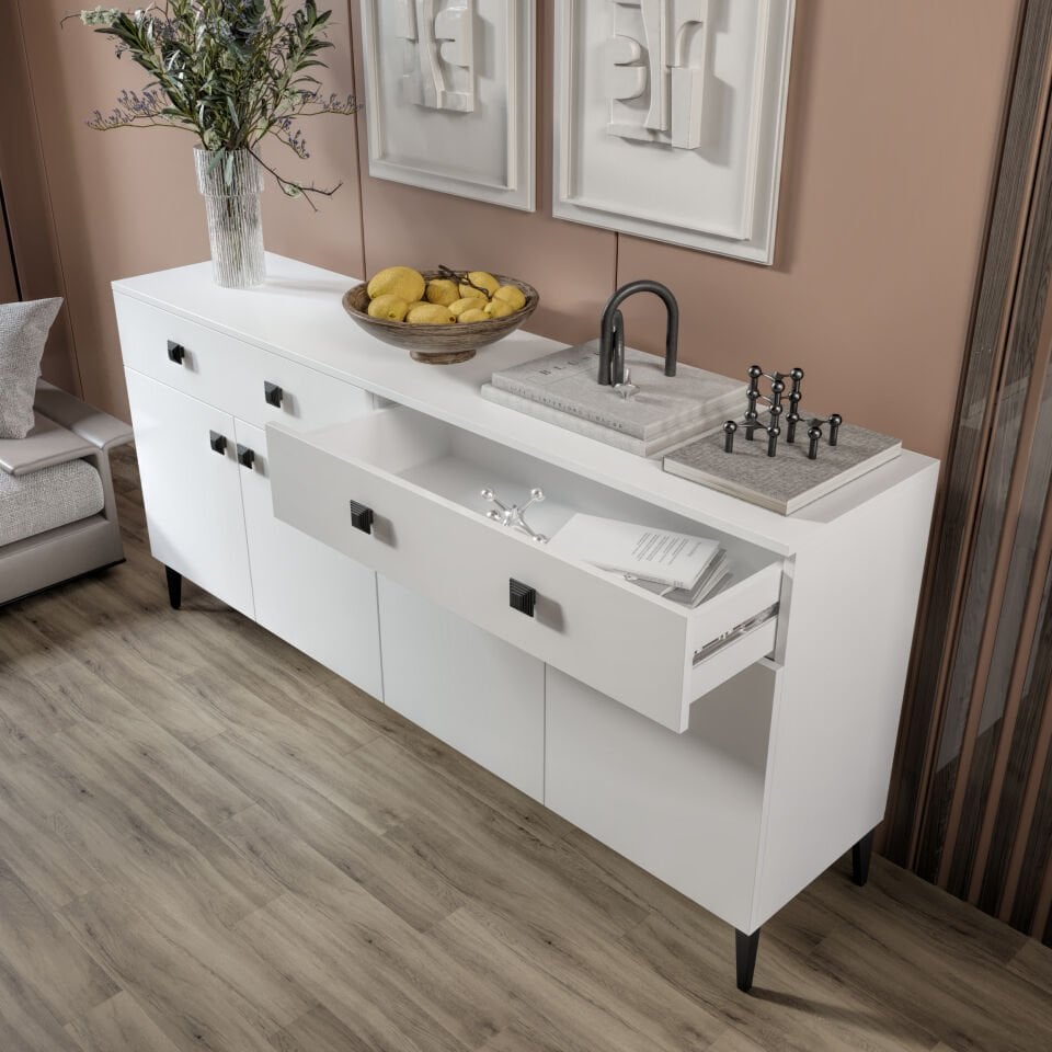 Livia konsol beyaz metal ayak ve kulp detaylarıyla şık tasarım